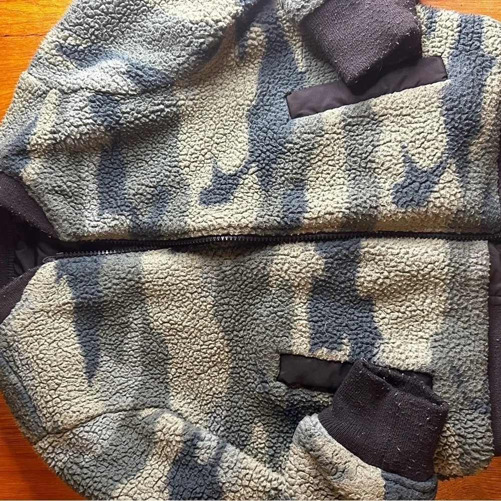 Abercrombie Kids Quilted Reversible Jacket - Black and Camouflage